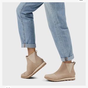 Sorel Booties Suede Waterproof size 10.5